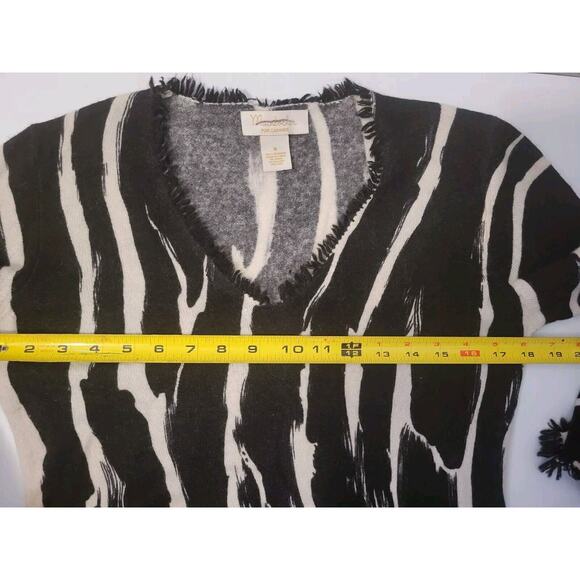 Mainbocher Womens Cashmere Sweater Black White Zebra Print Fringe Detail Medium - Picture 5 of 7